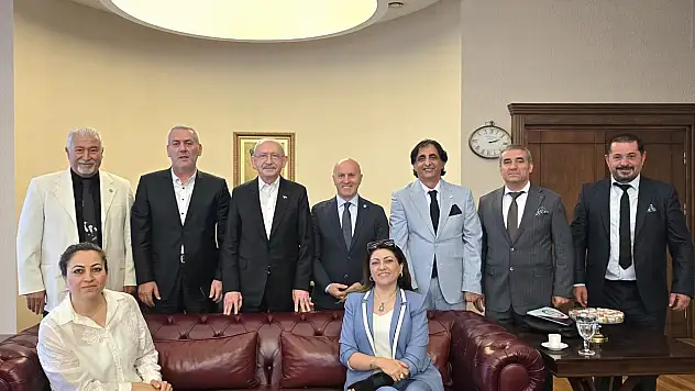Uluslararası Basın Konfederasyonu Heyeti, CHP Genel Başkanı Kemal Kılıçdaroğlu'nu Ziyaret Etti