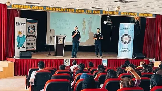 Üniversite Öğrencilerine Siber Suçlarla Mücadele Eğitimi