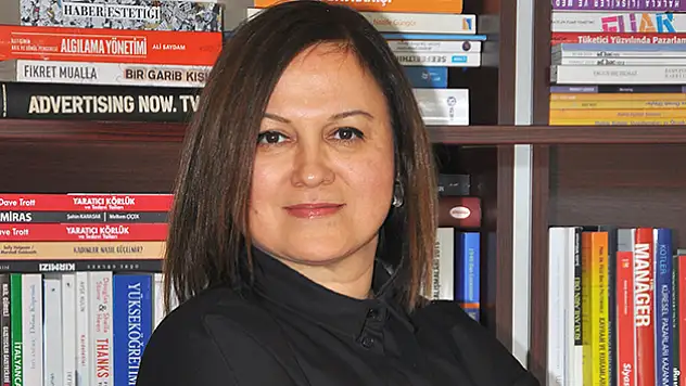 Üniversiteler kadın akademisyenlere emanet