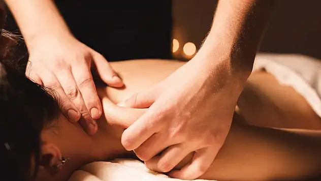 Uzmanlardan ''boyun masajı'' uyarısı: Damar yırtılması inme riskini artırıyor