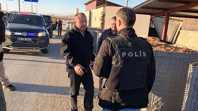 VALİ ALİ FUAT ATİK, HAFTA SONUNU  GÜVENLİK NOKTALARINI DENETLEYEREK GEÇİRDİ