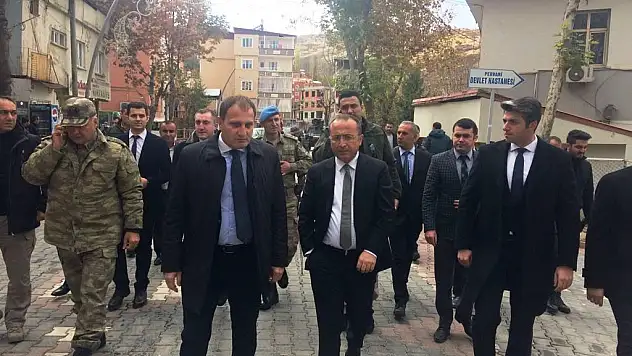 VALİ ALİ FUAT ATİK, PERVARİ İLÇESİNDE TETKİK VE İNCELEMELERDE BULUNDU