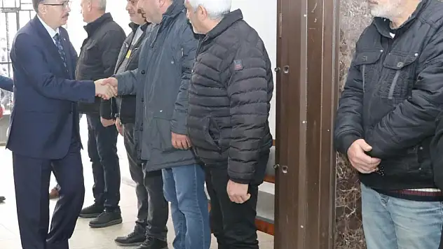 Vali Dr. Kemal Kızılkaya, Merhum Müdür Murat Nazlıer'in Taziyesine Katıldı