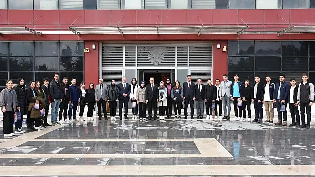 Vali Dr. Kemal Kızılkaya, Öğrenci Temsilcileriyle Buluştu