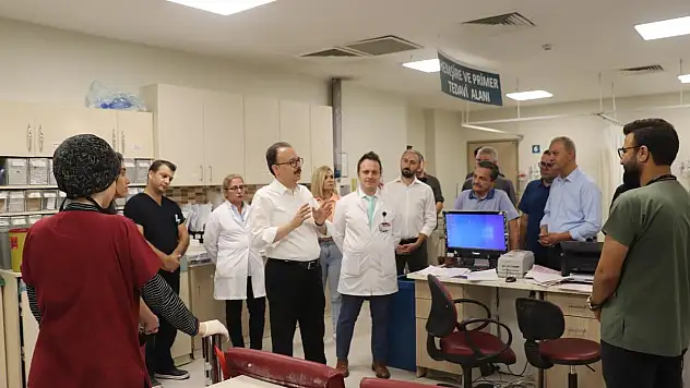 Vali Dr. Kemal Kızılkaya, Siirt Eğitim ve Araştırma Hastanesi'nde Denetim ve İncelemelerde Bulundu