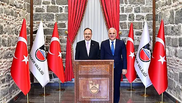 Vali Dr.Kemal Kızılkaya'dan Diyarbakır Valisine Ziyaret