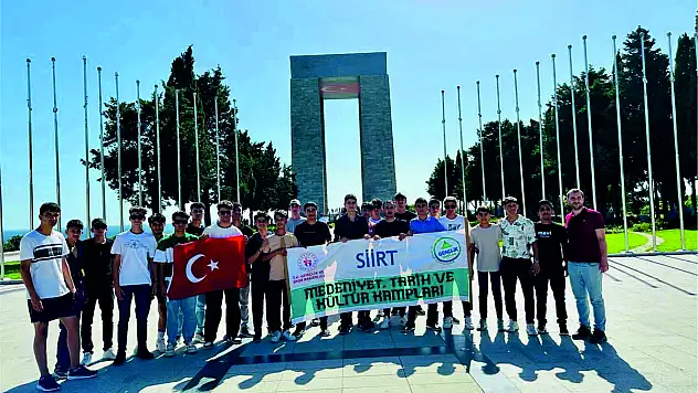 Vali Dr.Kemal Kızılkaya'dan Söz Alan Öğrenciler Çanakkale'deydi