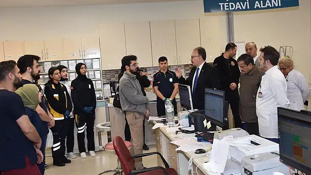 Vali Dr. Kızılkaya'dan Şiddete Uğrayan Doktora Geçmiş Olsun Ziyareti