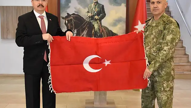 Vali Dr. Kızılkaya'dan Tugay Komutanı Gören'e İade-i Ziyaret