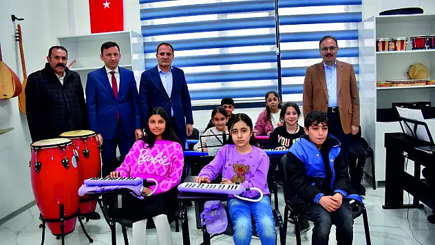 Vali Dr.Kızılkaya'nın Pervari'deki İnceleme ve Tetkik Gezisi