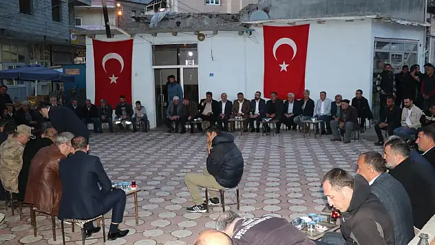 VALİ HACIBEKTAŞOĞLU, PERVARİ İLÇEMİZDE VATANDAŞLARLA BİR ARAYA GELDİ