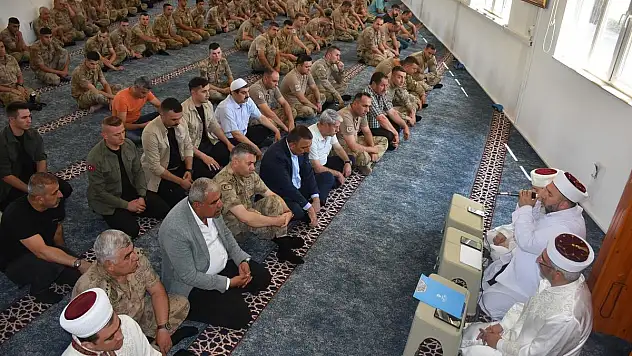 Vali Hacıbektaşoğlu, Şehit Uzman Çavuş Aydın Ceylan İçin Düzenlenen Mevlit Programına Katıldı