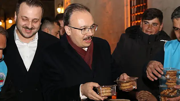 Vali Kızılkaya, Berat Kandili Programında Vatandaşlarla Bir Araya Geldi!