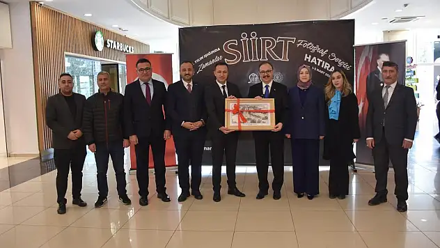 Vali Kızılkaya, 'Bir Zamanlar Siirt Fotoğraf Sergisinin Açılışını Yaptı