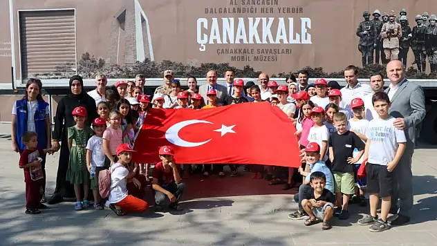 Vali Kızılkaya, Çanakkale Savaşları Mobil Müzesini Gezdi