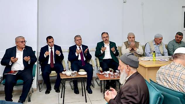 Vali Kızılkaya'dan Şehit Güvenlik Korucusu Beytekin'in Ailesine Taziye Ziyareti