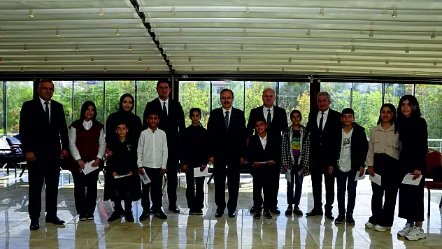 Vali Kızılkaya, Dereceye Giren Öğrencileri Misafir Etti