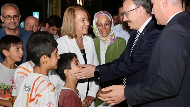 Vali Kızılkaya, Fıstık Festivalinde Vatandaşlarla Bir Araya Geldi