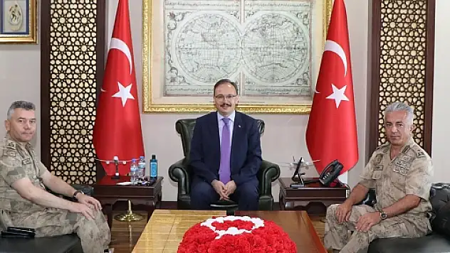 Vali Kızılkaya, Halef, Selef İl Jandarma Alay Komutanlarını Kabul Etti