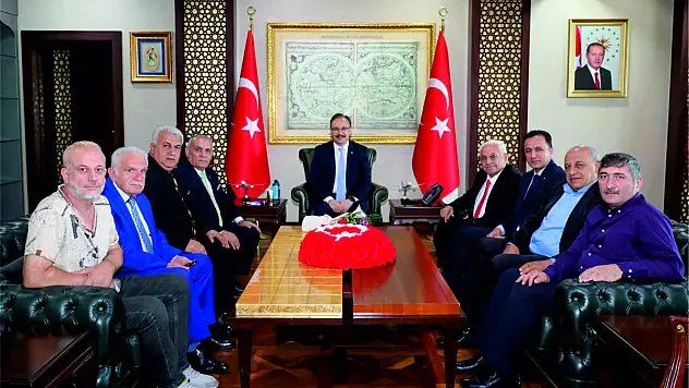 Vali Kızılkaya, Kültür Elçileri Derneği Üyeleriyle Bir Araya Geldi
