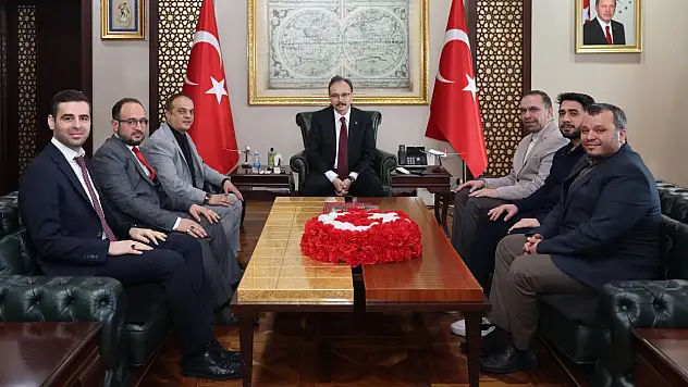 Vali Kızılkaya, Önder İmam Hatipliler Derneği Yeni Yönetimini Kabul Etti