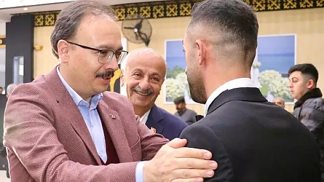 Vali Kızılkaya, Şehit Ailesinin Mutluluğunu Paylaştı