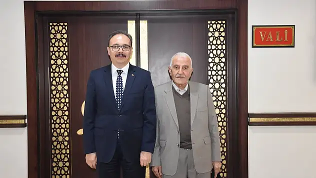 Vali Kızılkaya, Şehit Babasını Makamında Ağırladı