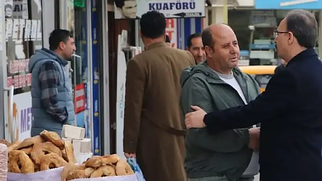 Vali Kızılkaya Siirt Cumhuriyet Meydanı'nda Halkla Buluştu