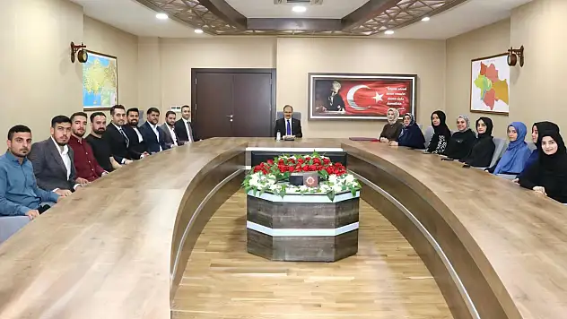Vali Kızılkaya, TÜGVA Siirt İl Temsilciliği Heyetini Kabul Etti