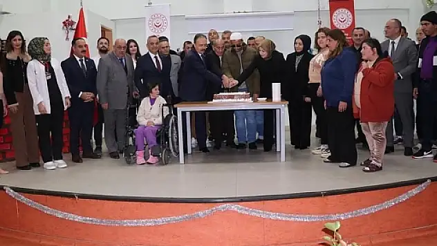 Vali Kızılkaya'dan Engelsiz Yaşam Bakım, Rehabilitasyon ve Aile Danışma Merkezine Ziyaret