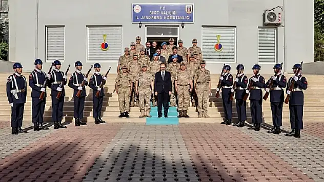 Vali Kızılkaya'dan İl Jandarma Alay Komutanlığına Ziyaret