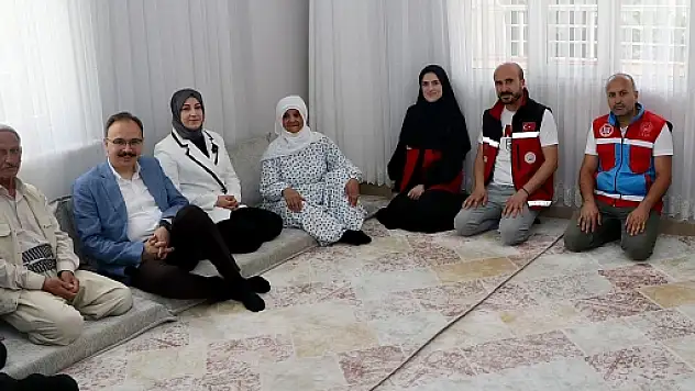 Vali Kızılkaya'dan Koruyucu Aileye Anlamlı Ziyaret