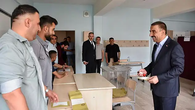 Vali Osman Hacıbektaşoğlu,  Oyunu Kullandı