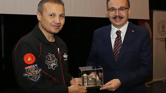 Vali ve Belediye Başkan V. Dr.Kemal Kızılkaya'dan Alper  Gezeravcı'ya Teşekkür