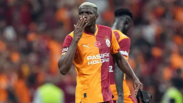 Victor Osimhen Sakatlandı mı? Galatasaray'dan Açıklama Var