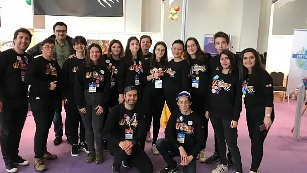 Yağ atıkları projesi Uğurlu öğrencilere ödül getirdi