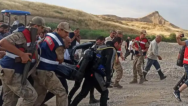 Yanarsu Çayında Boğulan Gencin Cesedine Ulaşıldı