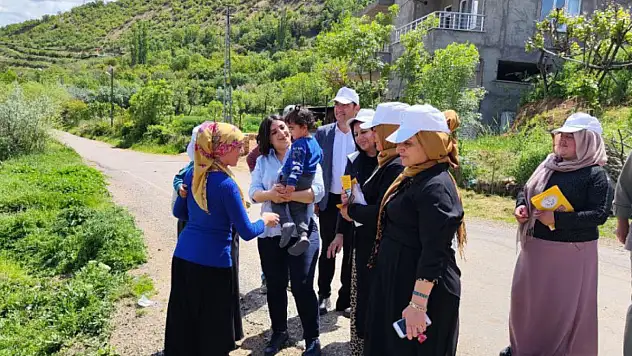 YEŞİL SOL PARTİ MİLLETVEKİLİ ADAYLARI SİİRT'İN 3 İLÇESİNDE KÖY ZİYARETLERİNDE BULUNDU!