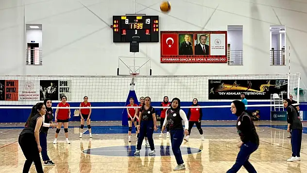 Yurtlig Kadın Voleybol Turnuvası'nda Final Heyecanı: Siirt Üniversitesi Bölge İkincisi Oldu