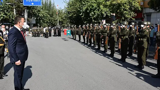 ZAFER BAYRAMININ 99. YILI ETKİNLİKLERİ: ÇELENK SUNMA, ŞEHİTLİK ZİYARETİ, RESEPSİYON