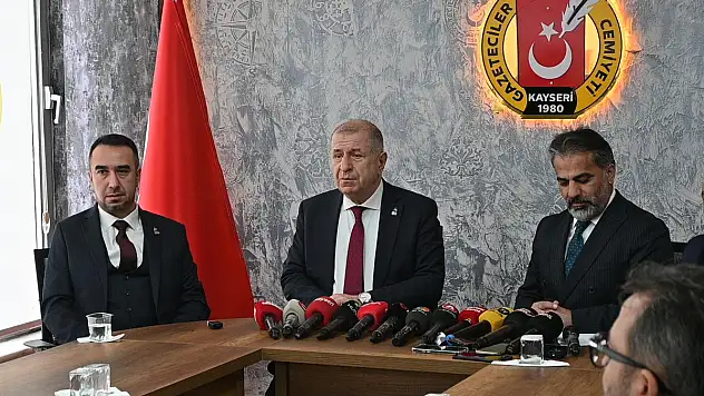 Zafer Partisi Genel Başkanı Prof. Dr. Ümit Özdağ, Kayseri Gazeteciler Cemiyeti'nde Basın Toplantısı Düzenledi