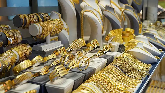 Altın fiyatlarında kritik uyarı: Dev bankadan ve uzmandan dikkat çeken değerlendirmeler