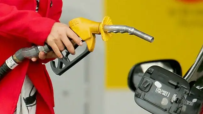 Araç sahiplerine kötü haber: Akaryakıta yeni zam geliyor