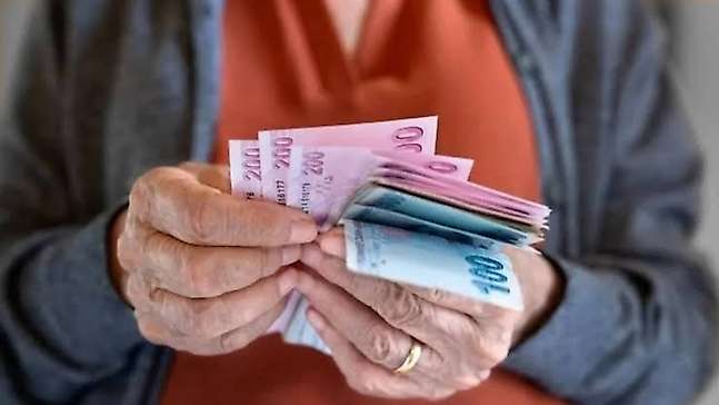 Memur emeklilerinin seyyanen zam talebi AYM'de tek dosyada birleşti