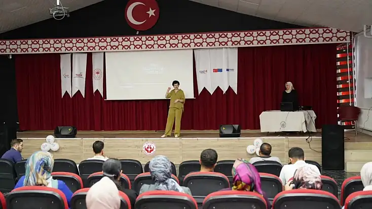 Eruh'ta Şal Şepik Kumaşı İçin Eğitim Programı Düzenlendi
