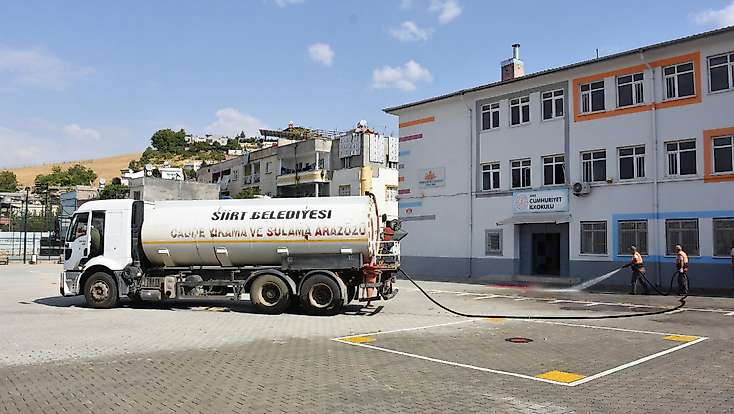 Siirt Belediyesi’nden Okullarda Temizlik Seferberliği