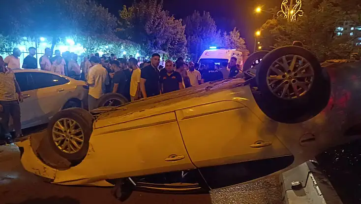 Siirt Kurtalan'da Kontrolden Çıkan Araç 2 Otomobile Çarptı: 1 Yaralı