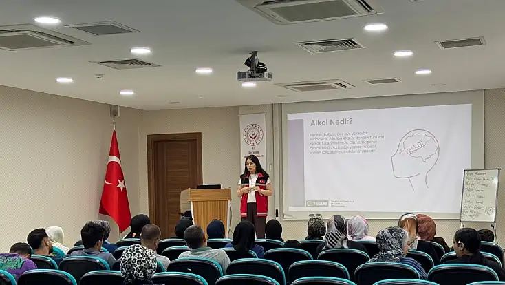 Siirt'te İŞKUR Personeline Bağımlılıkla Mücadele Eğitimi Verildi