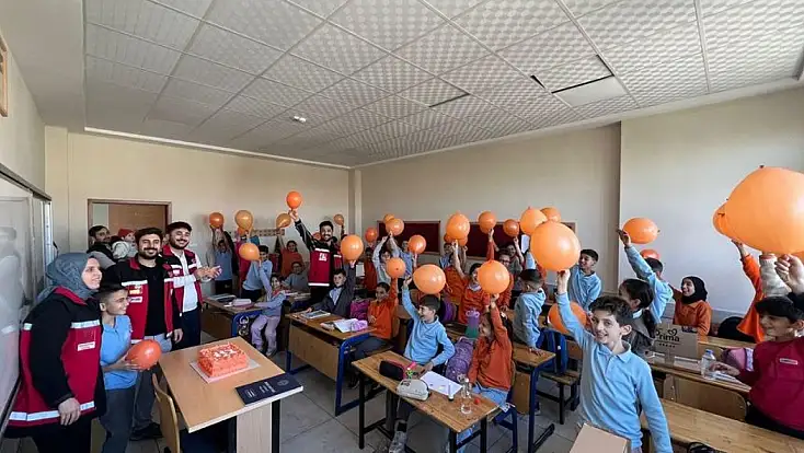 Siirt’te Lösemiyle Mücadele Eden Minik Berat’a Moral Ziyareti