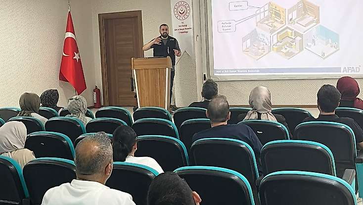 Siirt’te Şiddetle Mücadele Personeline Afet ve Acil Durum Eğitimi